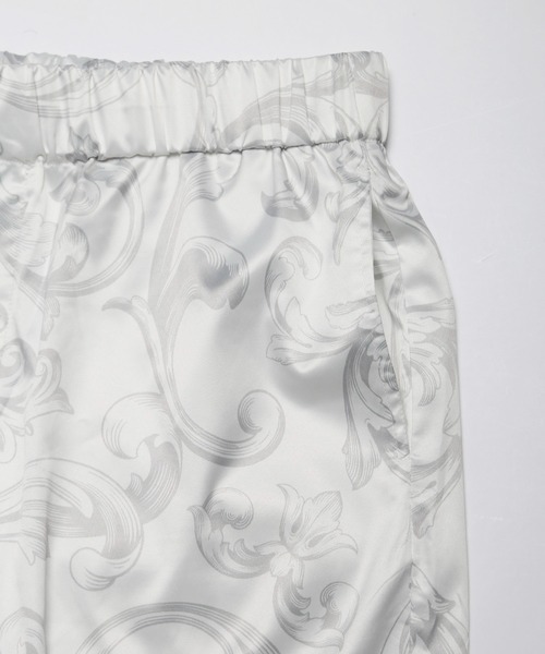 VANQUISH（ヴァンキッシュ）の「VANQUISH / ヴァンキッシュ Classical Baroque Ornament Pattern shorts（その他パンツ・メンズ・ホワイト/ブラック・M/L）」の10枚目の写真
