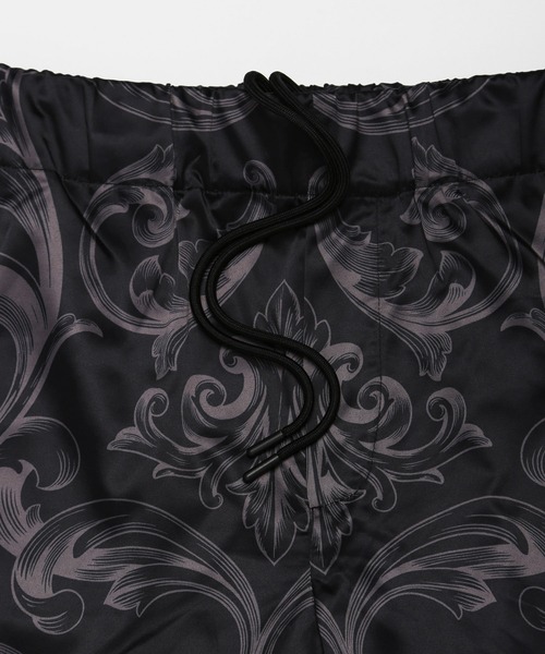 VANQUISH（ヴァンキッシュ）の「VANQUISH / ヴァンキッシュ Classical Baroque Ornament Pattern shorts（その他パンツ・メンズ・ホワイト/ブラック・M/L）」の7枚目の写真