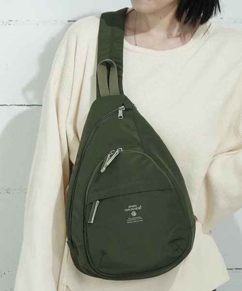 anello GRANDE（アネログランデ）の「"02"≪anello GRANDE≫MOIST/モイスト 6ポケット クロス ボディバッグ（ボディバッグ/ウエストポーチ・レディース・ネイビー/ブラック/グレイッシュベージュ/オリーブ/グレー/アイボリー・ONE SIZE）」の5枚目の写真