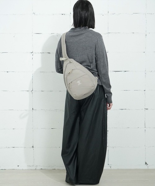 anello GRANDE（アネログランデ）の「"02"≪anello GRANDE≫MOIST/モイスト 6ポケット クロス ボディバッグ（ボディバッグ/ウエストポーチ・レディース・ネイビー/ブラック/グレイッシュベージュ/オリーブ/グレー/アイボリー・ONE SIZE）」の11枚目の写真