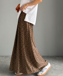 Classical Evon（クラシカルエヴォン）の「【Classical Evon】上品な落ち感で魅せる、サテンの美しさ。ウエストギャザーナローロングスカート（スカート）」