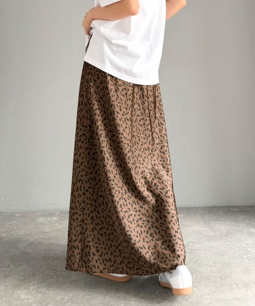Classical Evon（クラシカルエヴォン）の「【Classical Evon】細見えシルエット◎さらさらで快適。上品な光沢。サテン生地 ウエストギャザーナローロングスカート ドット柄 レオパード柄（スカート・レディース・ブラウン系/ブラック/アイボリー系/グレー系・X-LARGE/SMALL/MEDIUM/LARGE）」の15枚目の写真