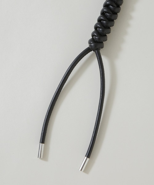 ITTI（イッチ）の「ITTI/CRISTYNAKEKNOT CHARM / STCOW（キーホルダー・レディース・ブラック・FREE）」の2枚目の写真