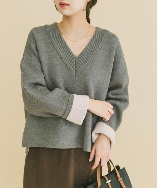 ITEMS URBANRESEARCH（アイテムズ アーバンリサーチ）の「ダブルフェイスVネックニット（ニット/セーター・レディース・グレー/アイボリー/グリーン系その他/ネイビー・FREE）」の6枚目の写真