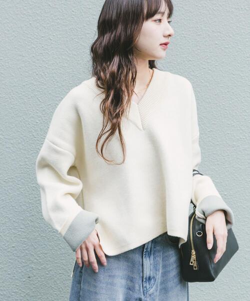 ITEMS URBANRESEARCH（アイテムズ アーバンリサーチ）の「ダブルフェイスVネックニット（ニット/セーター・レディース・グレー/アイボリー/グリーン系その他/ネイビー・FREE）」の13枚目の写真