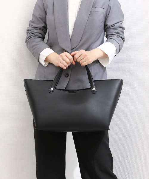 cache cache(カシュ カシュ)の「カシュカシュ cachecache / ポーチ付横長2ハンドルトート(トートバッグ・レディース・ライトグレー/ライトイエロー/ブラック・FREE)」の13枚目の写真