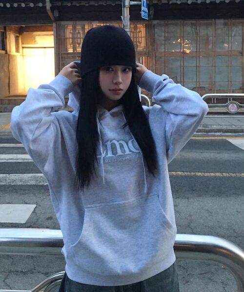 LMCの「BLUR SERIF HOODIE light heather gray(パーカー・レディース・その他・S/M/L/XL)」の2枚目の写真
