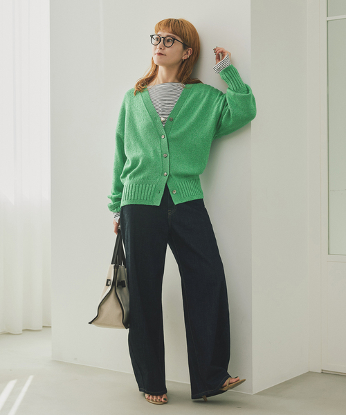 Spick & Span(スピックアンドスパン)の「レーヨンペーパーヤーンVネックカーディガン(カーディガン/ボレロ・レディース・ブラック/グリーン/ベージュ・FREE)」の6枚目の写真