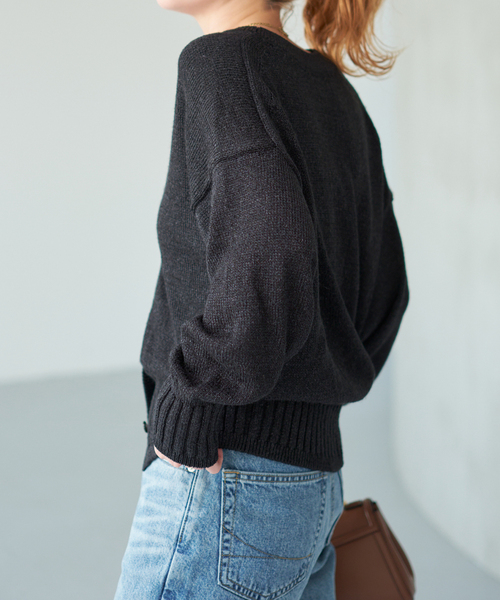 Spick & Span(スピックアンドスパン)の「レーヨンペーパーヤーンVネックカーディガン(カーディガン/ボレロ・レディース・ブラック/グリーン/ベージュ・FREE)」の10枚目の写真