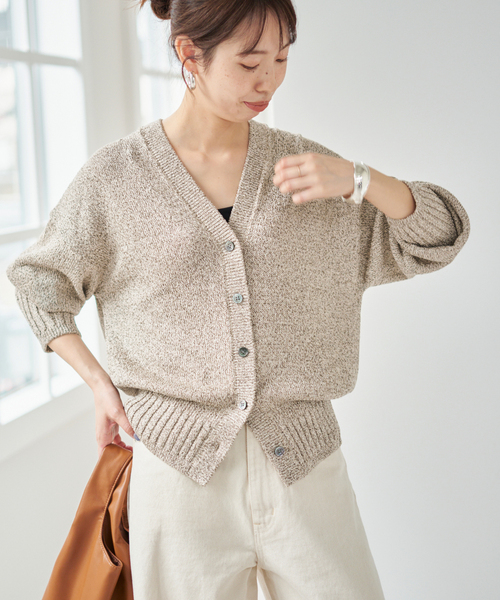 Spick & Span(スピックアンドスパン)の「レーヨンペーパーヤーンVネックカーディガン(カーディガン/ボレロ・レディース・ブラック/グリーン/ベージュ・FREE)」の15枚目の写真