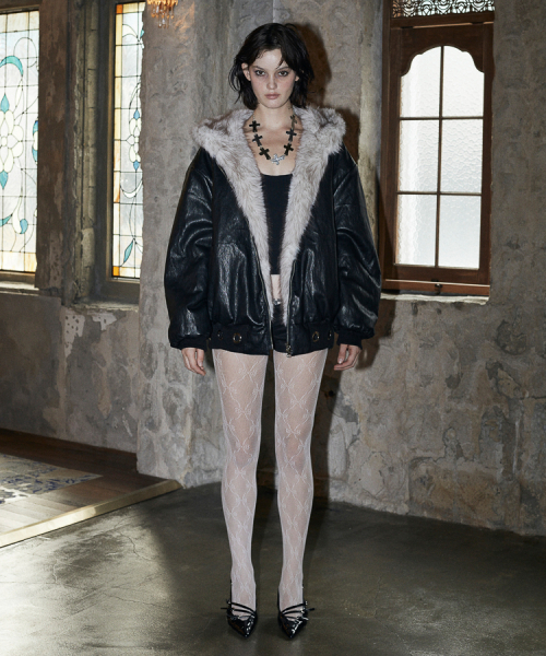 VOONT(ブント)の「Eyelet Reversible Fur Leather Jacket (BLACK)(ライダースジャケット・レディース・ブラック・OS)」の21枚目の写真