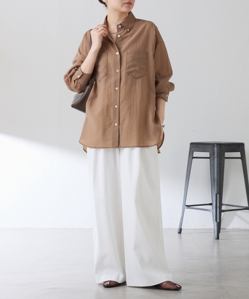 COLLAGE GALLARDAGALANTE（コラージュガリャルダガランテ）の「バックスリムシアストシャツ（シャツ/ブラウス・レディース・ブラウン/ライトグレー・FREE）」の11枚目の写真