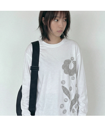 [ユニセックス]レースフラワーロングスリーブTシャツ_3カラー