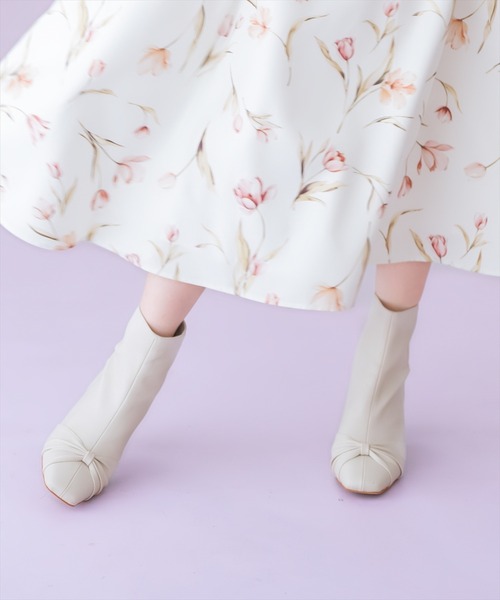 WILLSELECTION（ウィルセレクション）の「フロントリボンショートブーツ（ブーツ・レディース・アイボリー/ブラック・SMALL/LARGE/MEDIUM）」の10枚目の写真