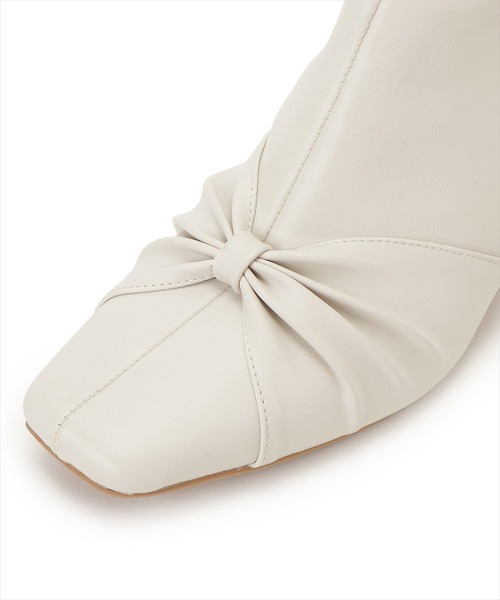 WILLSELECTION（ウィルセレクション）の「フロントリボンショートブーツ（ブーツ・レディース・アイボリー/ブラック・SMALL/LARGE/MEDIUM）」の16枚目の写真