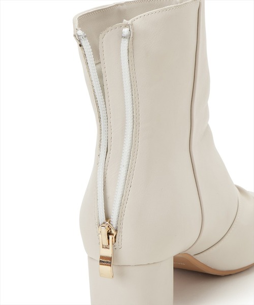 WILLSELECTION（ウィルセレクション）の「フロントリボンショートブーツ（ブーツ・レディース・アイボリー/ブラック・SMALL/LARGE/MEDIUM）」の17枚目の写真