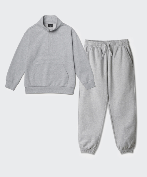 MUSINSA STANDARD KIDS（ムシンサスタンダードキッズ）の「オーバーサイズハーフジップスウェットシャツ＆ベーシックスウェットパンツセット [ミディアムグレー]（セットアップ・レディース・その他・110/120/130/140/100/150）」の3枚目の写真