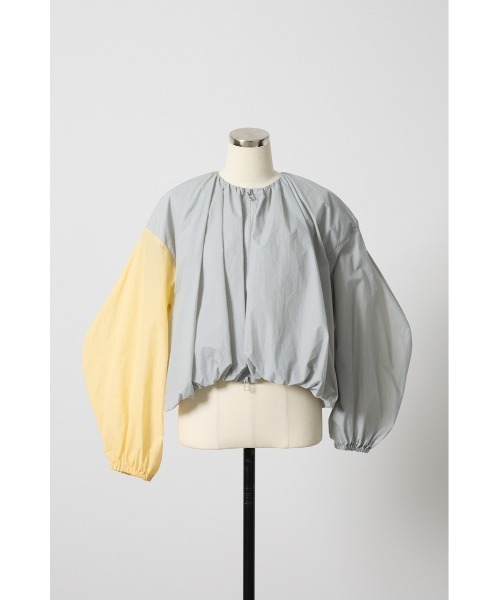 HeRIN.CYE（ヘリンドットサイ）の「Balloon hem nylon blouson　　バルーンヘムナイロンブルゾン（ブルゾン・レディース・カーキ/ブラック/ライトグレー・FREE）」の2枚目の写真