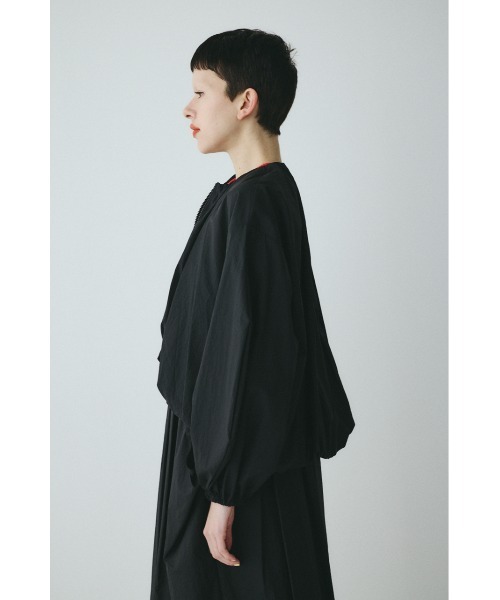 HeRIN.CYE（ヘリンドットサイ）の「Balloon hem nylon blouson　　バルーンヘムナイロンブルゾン（ブルゾン・レディース・カーキ/ブラック/ライトグレー・FREE）」の6枚目の写真