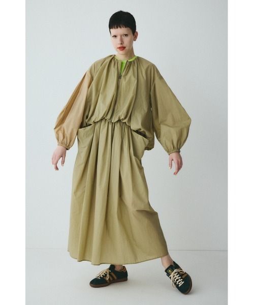 HeRIN.CYE（ヘリンドットサイ）の「Balloon hem nylon blouson　　バルーンヘムナイロンブルゾン（ブルゾン・レディース・カーキ/ブラック/ライトグレー・FREE）」の13枚目の写真