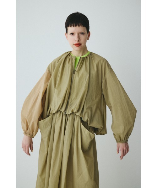 HeRIN.CYE（ヘリンドットサイ）の「Balloon hem nylon blouson　　バルーンヘムナイロンブルゾン（ブルゾン・レディース・カーキ/ブラック/ライトグレー・FREE）」の15枚目の写真