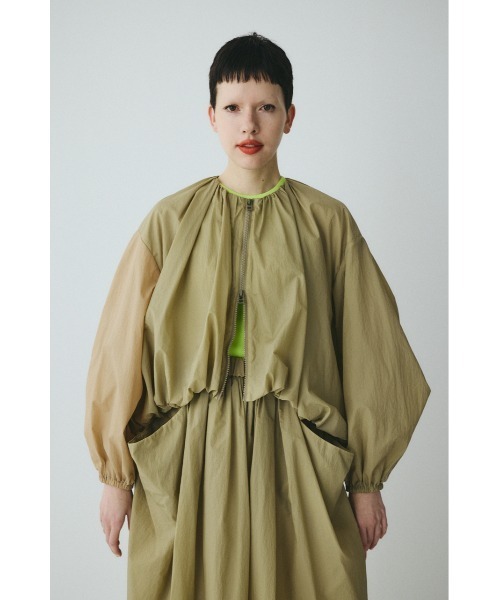 HeRIN.CYE（ヘリンドットサイ）の「Balloon hem nylon blouson　　バルーンヘムナイロンブルゾン（ブルゾン・レディース・カーキ/ブラック/ライトグレー・FREE）」の17枚目の写真