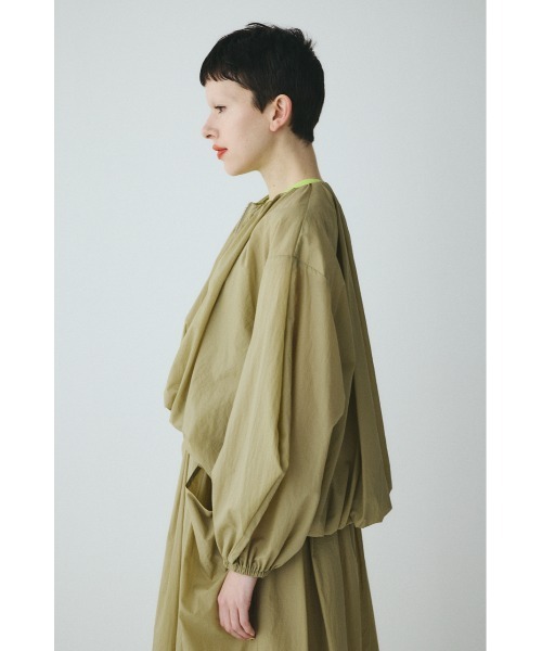 HeRIN.CYE（ヘリンドットサイ）の「Balloon hem nylon blouson　　バルーンヘムナイロンブルゾン（ブルゾン・レディース・カーキ/ブラック/ライトグレー・FREE）」の18枚目の写真