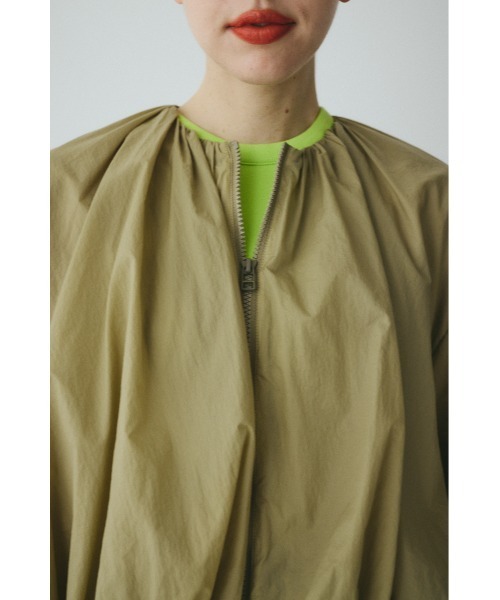 HeRIN.CYE（ヘリンドットサイ）の「Balloon hem nylon blouson　　バルーンヘムナイロンブルゾン（ブルゾン・レディース・カーキ/ブラック/ライトグレー・FREE）」の20枚目の写真