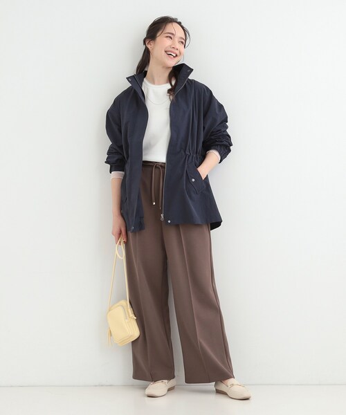 SHOO・LA・RUE（シューラルー）の「【防花粉/S-LL】女性らしさあふれる 軽やかスタンドブルゾン（ブルゾン・レディース・ベージュ/ネイビー/オフホワイト・01/02/03/04）」の10枚目の写真