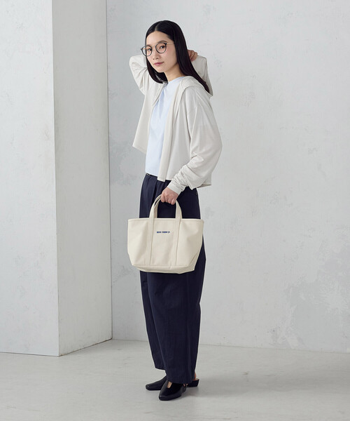 COMME CA ISM（コムサイズム）の「【接触冷感･UVカット･防シワ】着流しフーディ（パーカー・レディース・ブラック/ネイビー/ライトグレー・FREE）」の6枚目の写真