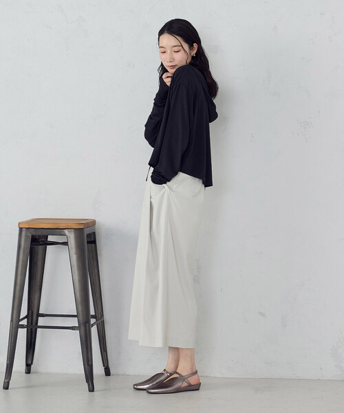 COMME CA ISM（コムサイズム）の「【接触冷感･UVカット･防シワ】着流しフーディ（パーカー・レディース・ブラック/ネイビー/ライトグレー・FREE）」の13枚目の写真