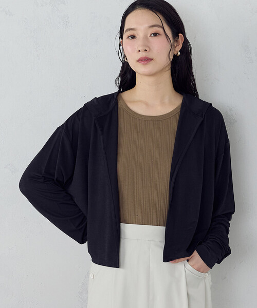COMME CA ISM（コムサイズム）の「【接触冷感･UVカット･防シワ】着流しフーディ（パーカー・レディース・ブラック/ネイビー/ライトグレー・FREE）」の14枚目の写真