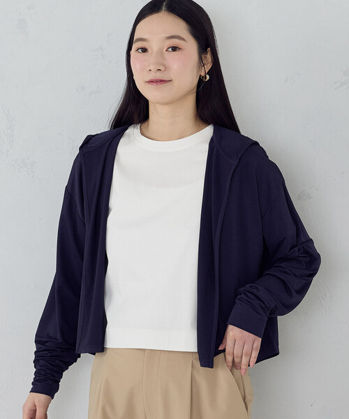 COMME CA ISM（コムサイズム）の「【接触冷感･UVカット･防シワ】着流しフーディ（パーカー・レディース・ブラック/ネイビー/ライトグレー・FREE）」の19枚目の写真