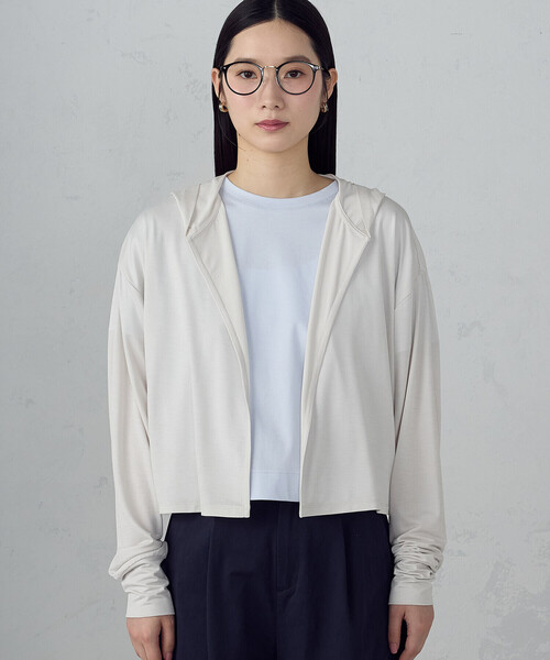 COMME CA ISM（コムサイズム）の「【接触冷感･UVカット･防シワ】着流しフーディ（パーカー・レディース・ブラック/ネイビー/ライトグレー・FREE）」の22枚目の写真