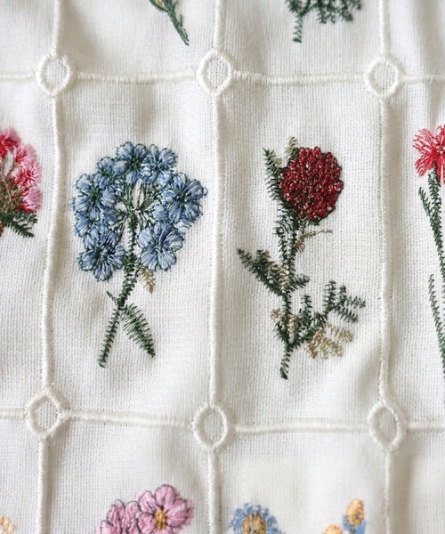 antiqua（アンティカ）の「花柄 刺繍 バンドカラー シャツ（シャツ/ブラウス・レディース・ブラック/ホワイト/ブルー・ONESIZE）」の14枚目の写真
