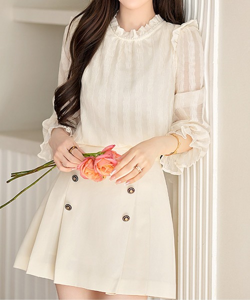 AMAJI(アマジ)の「肩フリルレーストップス(シャツ/ブラウス・レディース・ホワイト・X-LARGE/LARGE/MEDIUM/SMALL)」の4枚目の写真