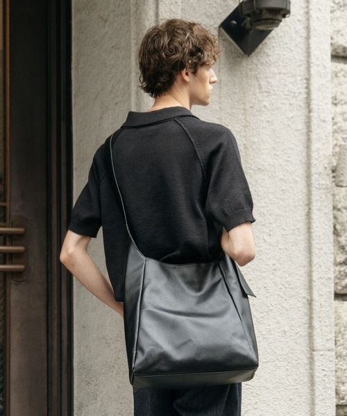 セール】【LURAKU】Synthetic Leather Big Shoulder Bag