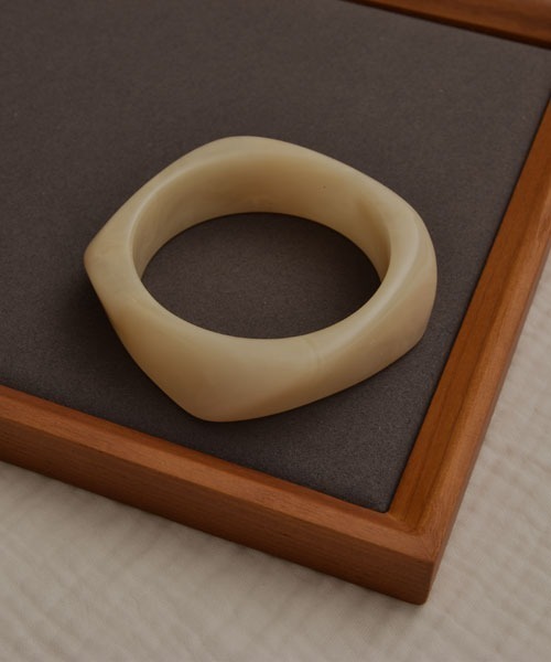 VIBGYOR Women（ヴィブジョー　ウィメン）の「【resonance】アクリル クリア/マーブル柄 バングル 【12色展開】（バングル/リストバンド・レディース・その他6/その他12/その他9/その他7/その他4/その他1/その他11/その他5/その他3/その他2/その他10/その他8・FREE）」の9枚目の写真