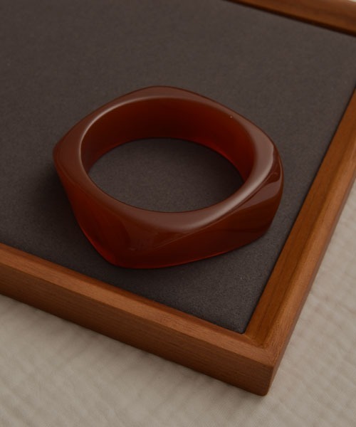 VIBGYOR Women（ヴィブジョー　ウィメン）の「【resonance】アクリル クリア/マーブル柄 バングル 【12色展開】（バングル/リストバンド・レディース・その他6/その他12/その他9/その他7/その他4/その他1/その他11/その他5/その他3/その他2/その他10/その他8・FREE）」の11枚目の写真