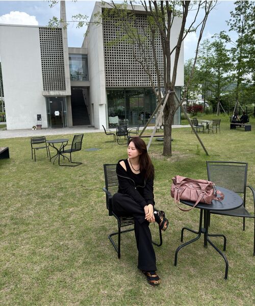 IDWS(アイドンワナセル)の「Cross Layered Sweat Pants Black(スウェットパンツ・レディース・その他・1/2/0)」の6枚目の写真