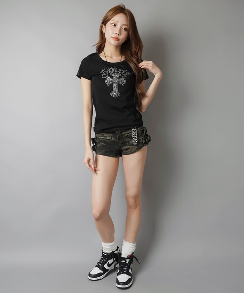 SPINNS(スピンズ)の「半袖Tシャツ/ラインストーンクロス/平成ギャル(Tシャツ/カットソー・レディース・オフホワイト/グレー/ブラック・ONESIZE)」の11枚目の写真
