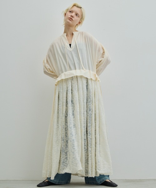 PERNA(ペルナ)の「レーシーチャーチドレス(ワンピース・レディース・アイボリー・MEDIUM/LARGE)」の2枚目の写真