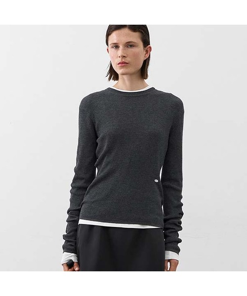 ATELIER NAIN(アトリエナイン)の「ESSENTIAL NOAH SLIM KNIT(T-7112)(Tシャツ/カットソー・レディース・ブラック/アイボリー/チャコール・FREE)」の3枚目の写真