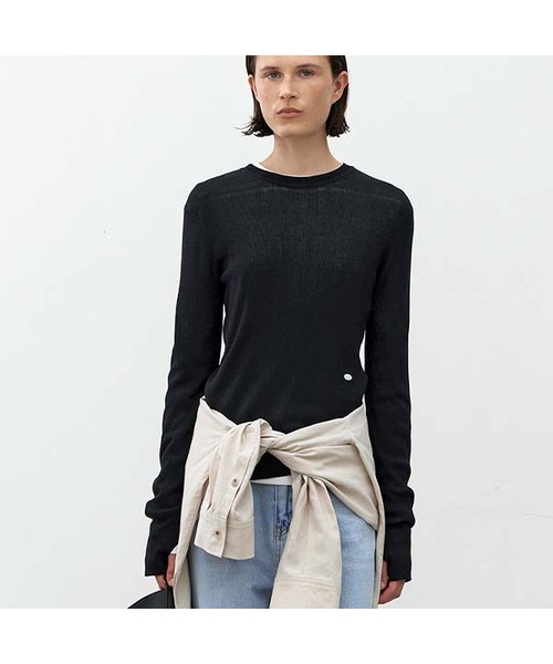 ATELIER NAIN(アトリエナイン)の「ESSENTIAL NOAH SLIM KNIT(T-7112)(Tシャツ/カットソー・レディース・ブラック/アイボリー/チャコール・FREE)」の1枚目の写真