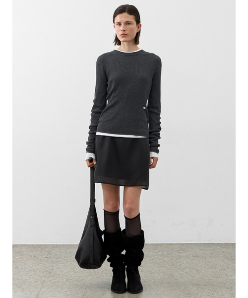 ATELIER NAIN(アトリエナイン)の「ESSENTIAL NOAH SLIM KNIT(T-7112)(Tシャツ/カットソー・レディース・ブラック/アイボリー/チャコール・FREE)」の6枚目の写真