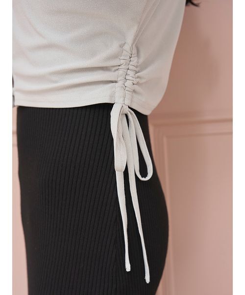 SNIDEL(スナイデル)の「【WEB限定/LUMISHADE】UVボレロカーディガン(カーディガン/ボレロ・レディース・ホワイト/ライトブルー/チャコールグレー/シルバー・F)」の6枚目の写真