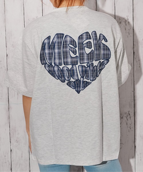 GORGE(ゴージ)の「《チェックハートロゴ》バックプリントTシャツ/ストリート/春夏/全4色(Tシャツ/カットソー・レディース・ネイビー/オフホワイト/チャコール/オートミール・F)」の3枚目の写真
