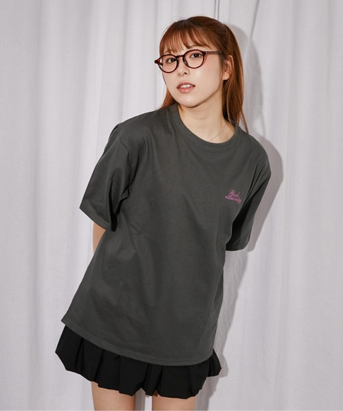 GORGE(ゴージ)の「《チェックハートロゴ》バックプリントTシャツ/ストリート/春夏/全4色(Tシャツ/カットソー・レディース・ネイビー/オフホワイト/チャコール/オートミール・F)」の19枚目の写真