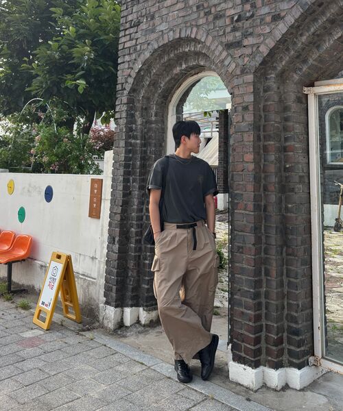 KALAPATTHAR(カラパタール)の「Wide Balloon Ankle Zip Belted Cargo Pants - BEIGE(スウェットパンツ・メンズ・その他・MEDIUM/LARGE/X-LARGE)」の9枚目の写真