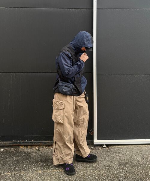 KALAPATTHAR(カラパタール)の「Wide Balloon Ankle Zip Belted Cargo Pants - BEIGE(スウェットパンツ・メンズ・その他・MEDIUM/LARGE/X-LARGE)」の12枚目の写真